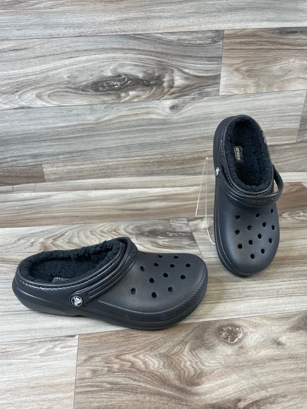 Shoes Flats By Crocs In Black, Size: 6 Sale