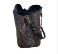 Handbag Designer By Louis Vuitton, Size: Medium For Discount